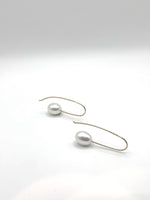 Gold Earrings with Oval White Pearl