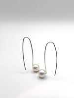 Hanging White Round Earrings