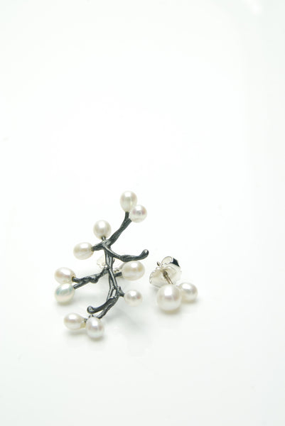 Asymmetric Perla Earrings