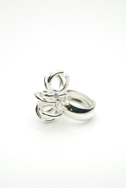 Hlekkir handmade silver ring with white zirconia by Orr 