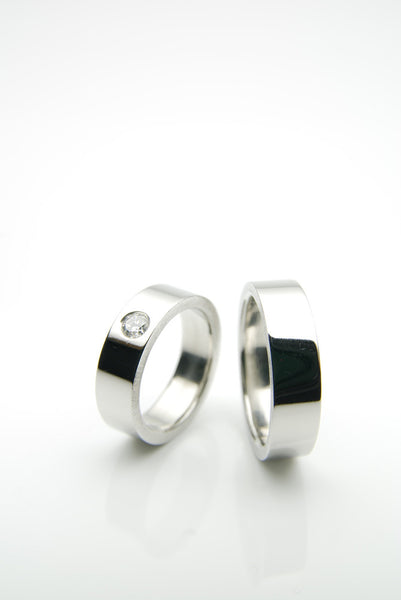 Slétt Platinum Engagement Rings