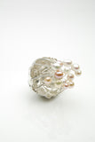 Fingur Silver Ring by Orr made of silver and pearls